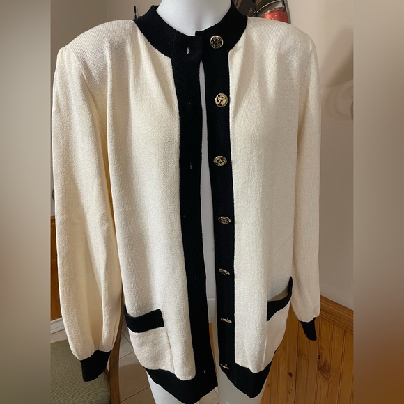 St. John Knit Cardigan - Picture 4 of 10